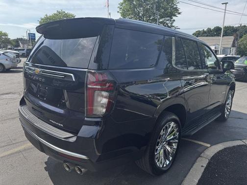 Midnight Blue Metallic 2021 Chevrolet Suburban LT