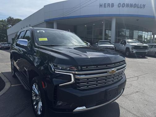 Midnight Blue Metallic 2021 Chevrolet Suburban LT