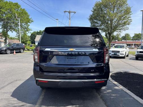 Midnight Blue Metallic 2021 Chevrolet Suburban LT