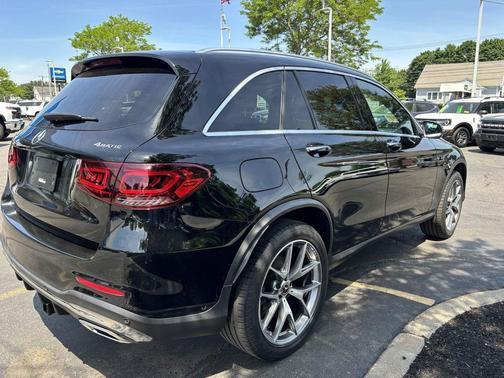 Black 2022 Mercedes-Benz GLC 300 4MATIC