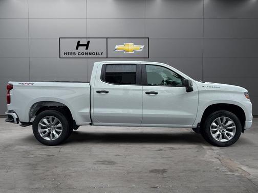 Summit White 2026 Chevrolet Silverado 1500 Custom