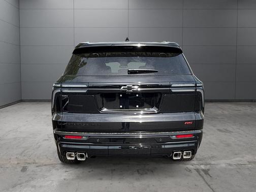 Mosaic Black Metallic 2026 Chevrolet Traverse RS