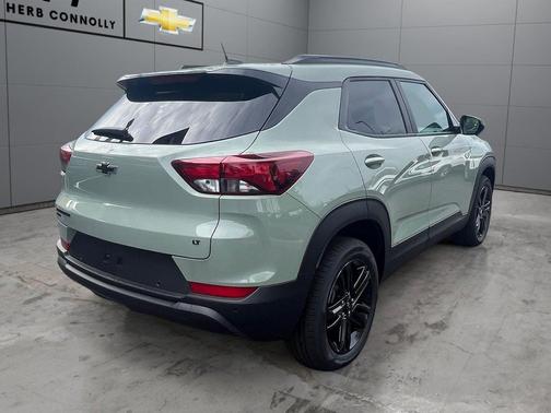 Cacti Green 2026 Chevrolet Trailblazer LT