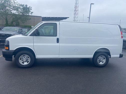 2025 Chevrolet Express 2500 RWD 2500 Regular Wheelbase WT