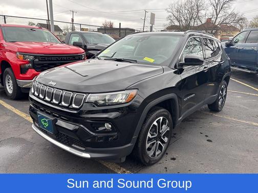 Diamond Black Crystal Pearlcoat 2022 Jeep Compass Limited