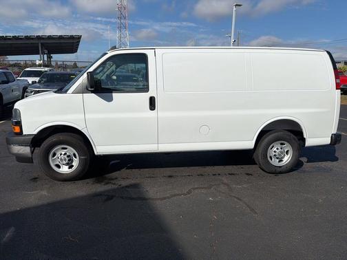 2025 Chevrolet Express 2500 RWD 2500 Regular Wheelbase WT