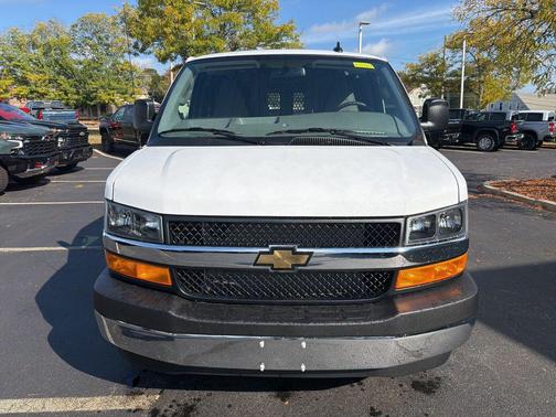 2025 Chevrolet Express 2500 RWD 2500 Regular Wheelbase WT