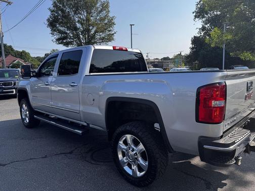 Quicksilver Metallic 2018 GMC Sierra 2500 SLT