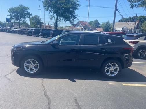 2025 Chevrolet Trax LS