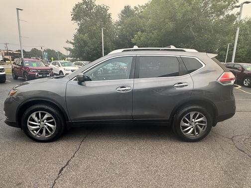 Gun Metallic 2015 Nissan Rogue SL