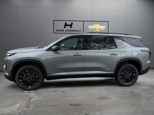 Sterling Gray Metallic 2026 Chevrolet Traverse LT