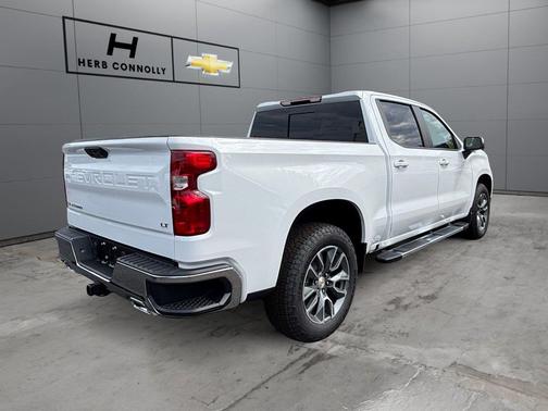 Summit White 2026 Chevrolet Silverado 1500 LT