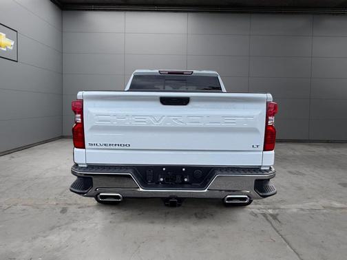 Summit White 2026 Chevrolet Silverado 1500 LT