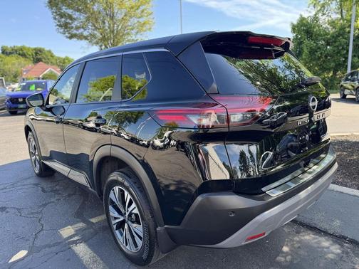 Super Black 2023 Nissan Rogue SV