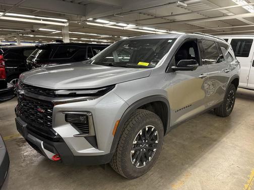 Sterling Gray Metallic 2024 Chevrolet Traverse AWD Z71