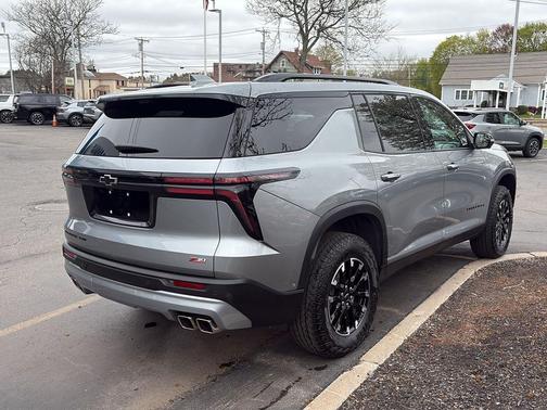 Sterling Gray Metallic 2024 Chevrolet Traverse AWD Z71