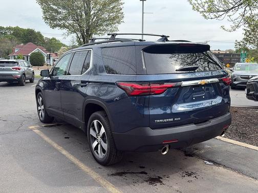 Northsky Blue Metallic 2023 Chevrolet Traverse LT Leather