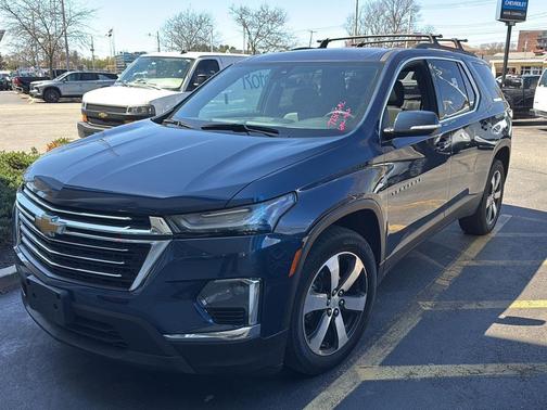 Northsky Blue Metallic 2023 Chevrolet Traverse LT Leather