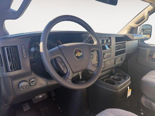 2025 Chevrolet Express 2500 Work Van
