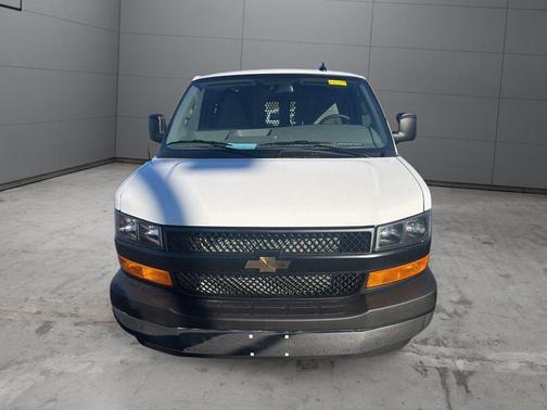 2025 Chevrolet Express 2500 Work Van