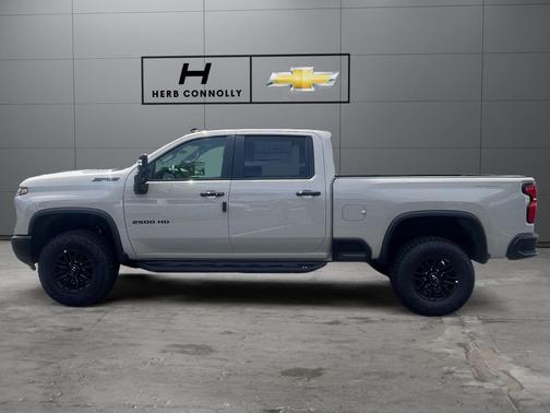 White Sands 2026 Chevrolet Silverado 2500 Crew Cab, Standard Bed, XR2, 4WD