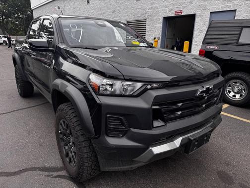 Black 2024 Chevrolet Colorado Trail Boss