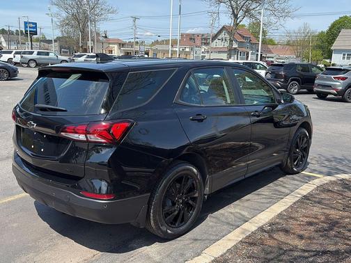 Mosaic Black Metallic 2024 Chevrolet Equinox LS
