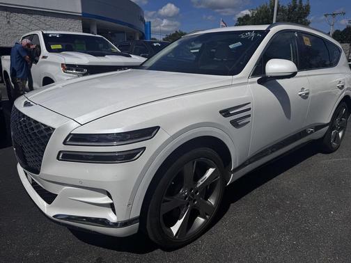 Uyuni White 2023 Genesis GV80 2.5T