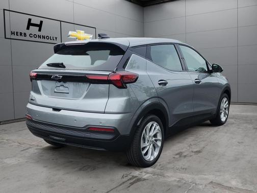 Sterling Gray Metallic 2027 Chevrolet Bolt LT FWD