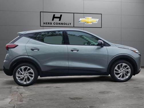 Sterling Gray Metallic 2027 Chevrolet Bolt LT FWD