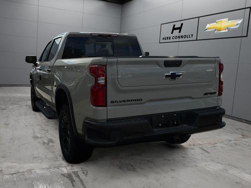 White Sands 2026 Chevrolet Silverado 1500 ZR2