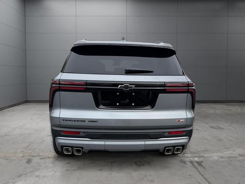 Sterling Gray Metallic 2027 Chevrolet Traverse AWD Z71