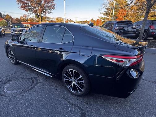 Galactic Aqua Mica 2019 Toyota Camry SE