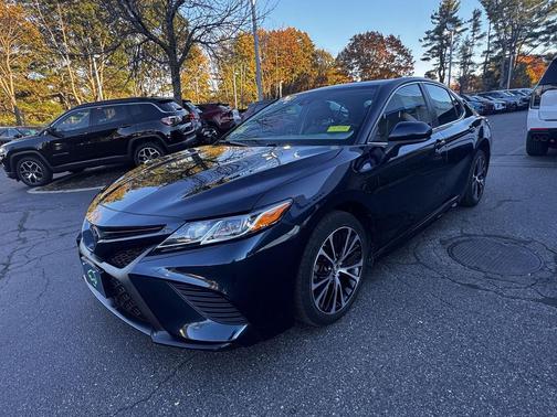 Galactic Aqua Mica 2019 Toyota Camry SE
