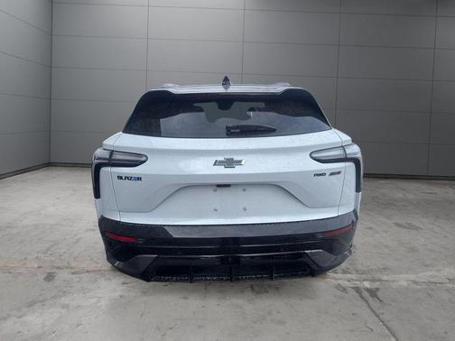 Polar White Tricoat 2026 Chevrolet Blazer EV SS AWD