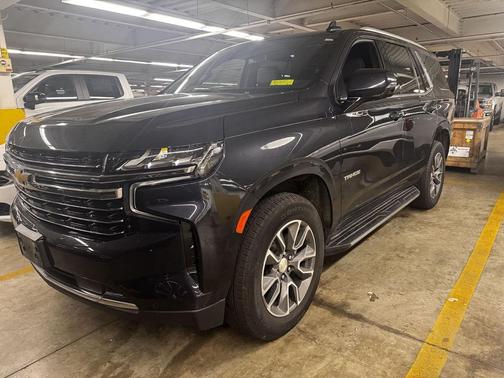 Dark Ash Metallic 2023 Chevrolet Tahoe LT