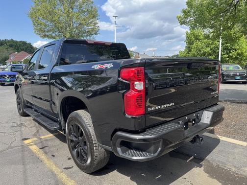 Black 2022 Chevrolet Silverado 1500 Custom