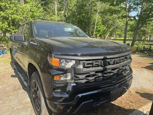Black 2022 Chevrolet Silverado 1500 Custom