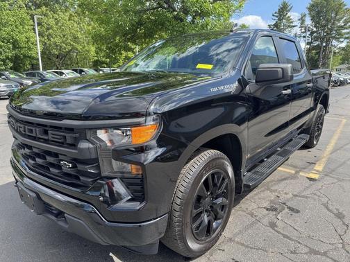 Black 2022 Chevrolet Silverado 1500 Custom