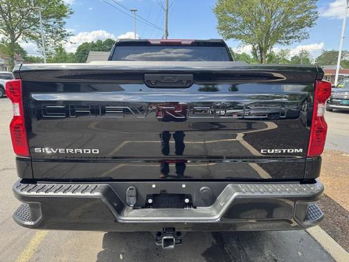 Black 2022 Chevrolet Silverado 1500 Custom