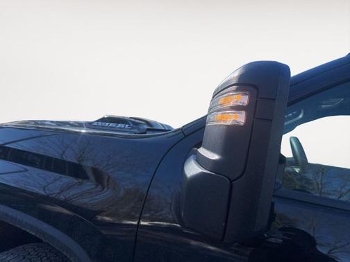 Black 2026 Chevrolet Silverado 2500 Custom