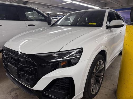 Carrara White 2025 Audi Q8 55 Premium