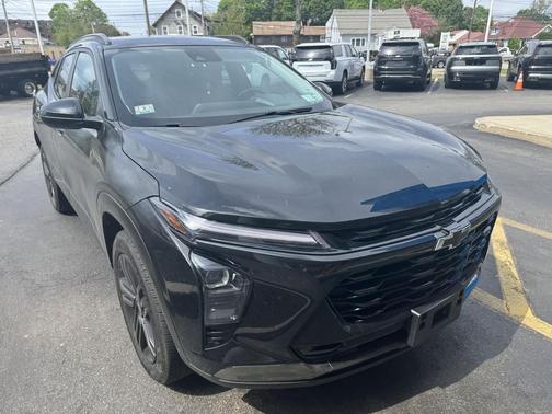 Mosaic Black Metallic 2024 Chevrolet Trax FWD ACTIV