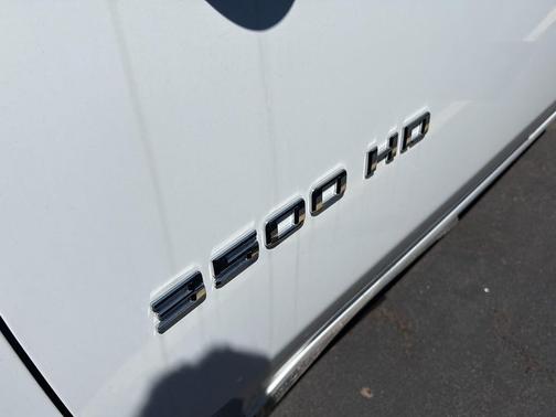 Summit White 2026 Chevrolet Silverado 3500 WT