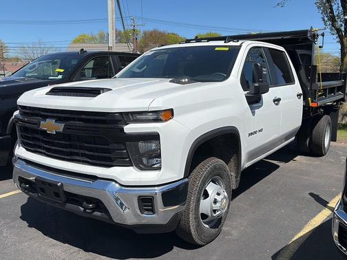 Summit White 2026 Chevrolet Silverado 3500 WT