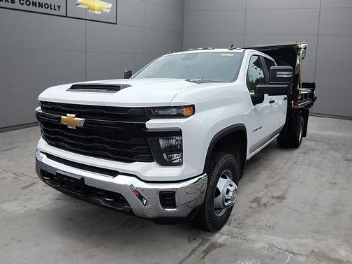 Summit White 2026 Chevrolet Silverado 3500 WT