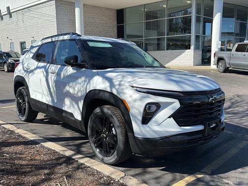 Summit White 2026 Chevrolet Trailblazer LT