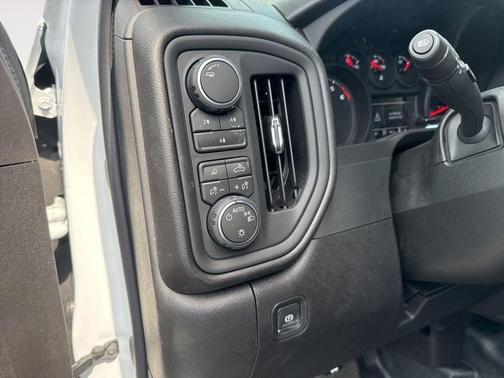 Summit White 2026 Chevrolet Silverado 3500 WT