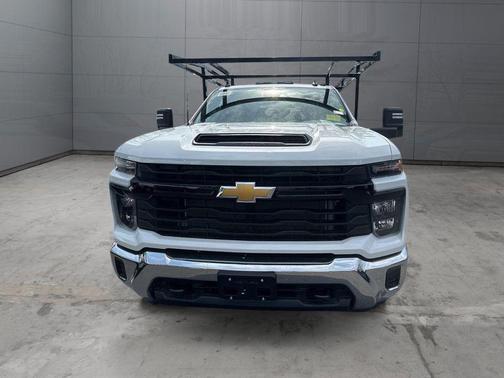 Summit White 2026 Chevrolet Silverado 3500 WT