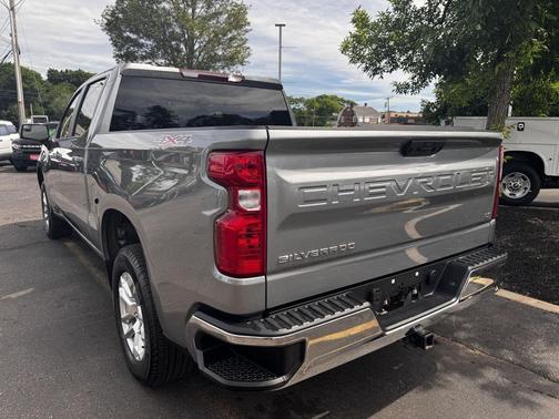 Sterling Gray Metallic 2023 Chevrolet Silverado 1500 LT